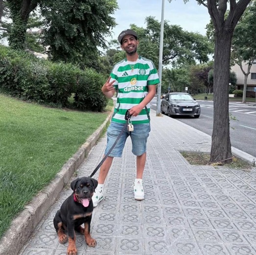 Mounir Nasraoui supporting Celtic